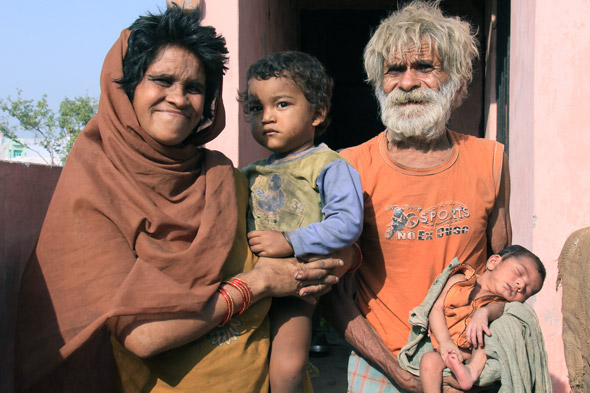 96-year-old Indian man - World's oldest father ...